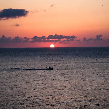 Blue Waves 3* Kyra Panagia